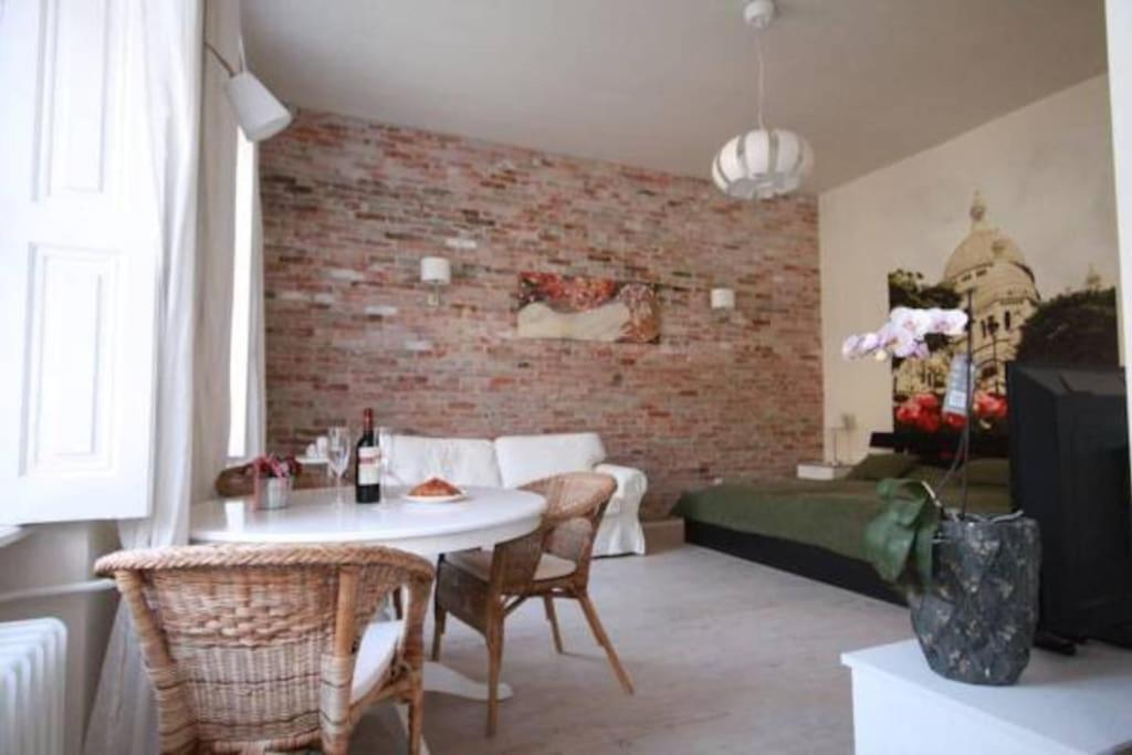 Trendy Near Basilica With Ac Apartment